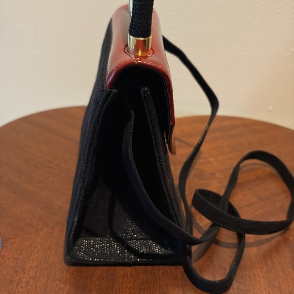 Donald Pliner  Crossbody bag  envelope style   piled leather/patent leather NWOT - Picture 5 of 15